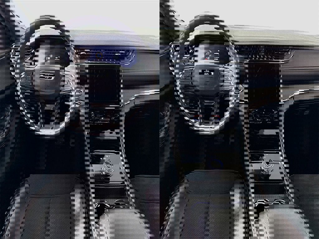 Used 2024 Jeep Grand Cherokee L Laredo image 2