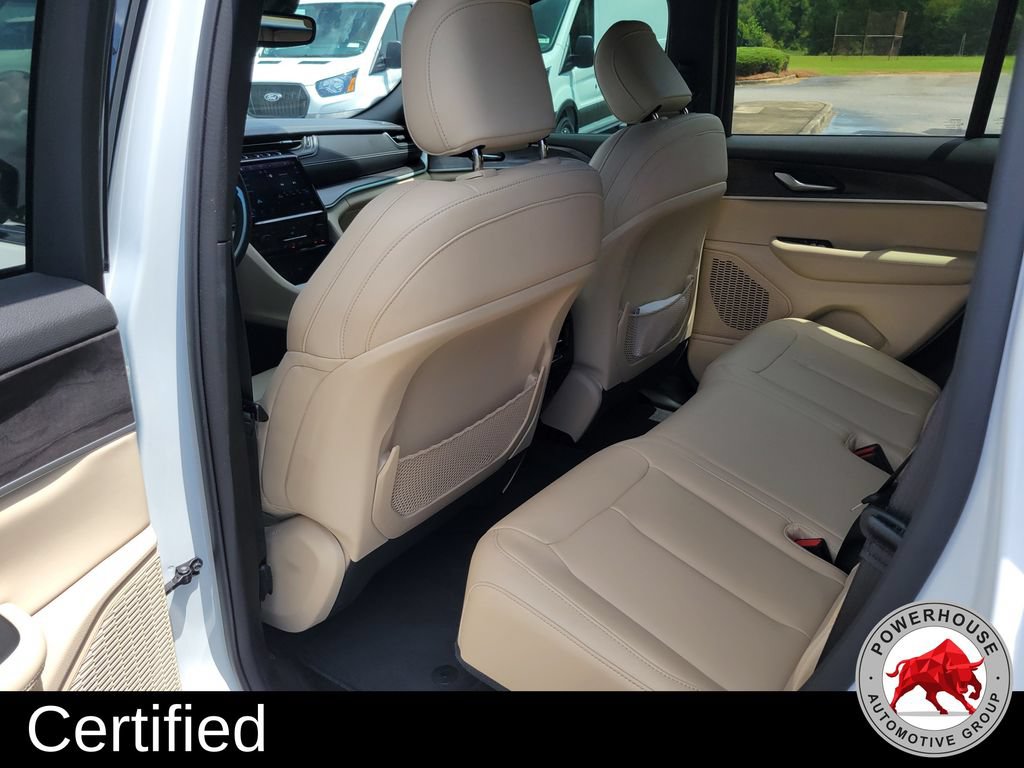 Used 2024 Jeep Grand Cherokee Limited RWD image 16