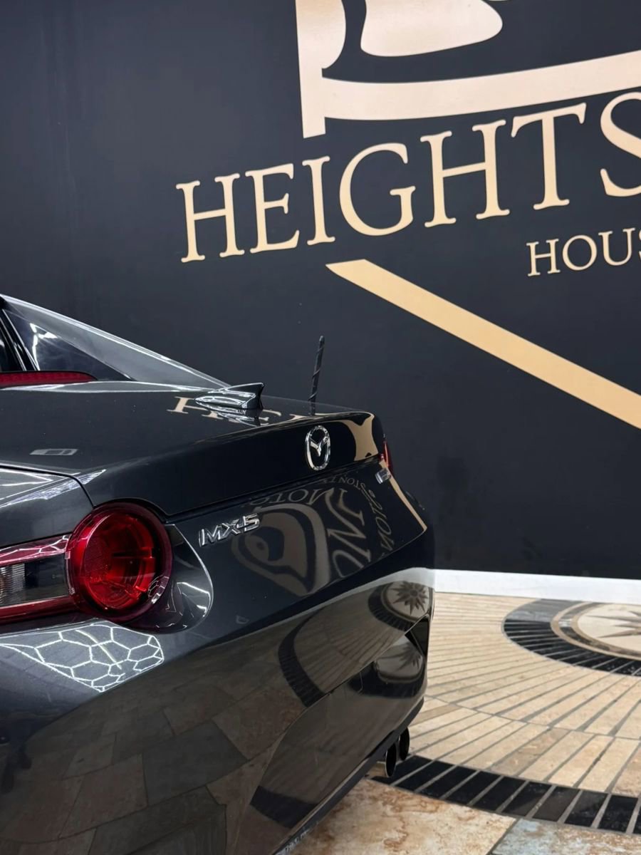 Used 2018 MAZDA MX-5 Miata RF Grand Touring RWD image 8