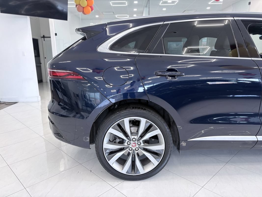 Used 2023 Jaguar F-PACE R-Dynamic S AWD/4WD image 5