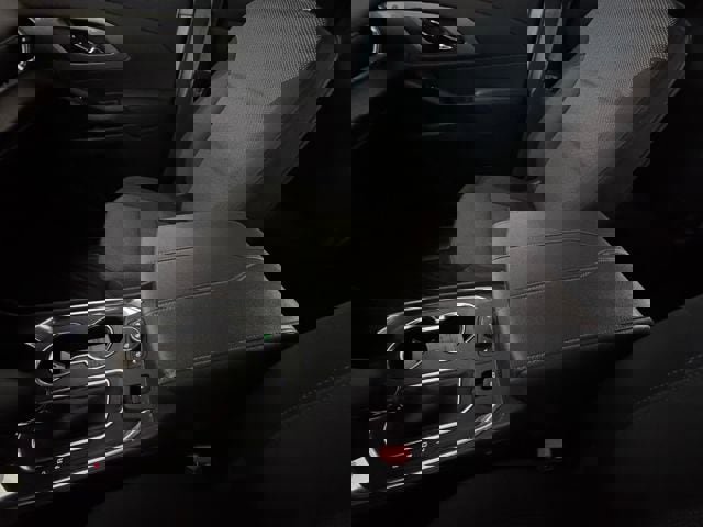 Used 2023 Chevrolet Traverse LT w/ Rear Camera Mirror Package image 36