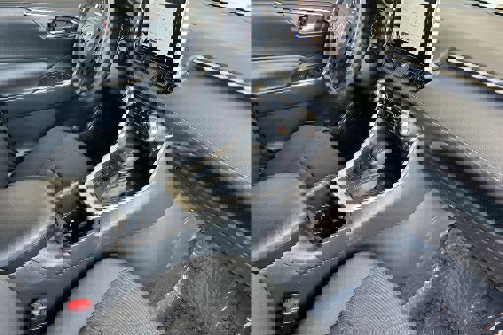 Used 2024 Toyota RAV4 XLE image 16