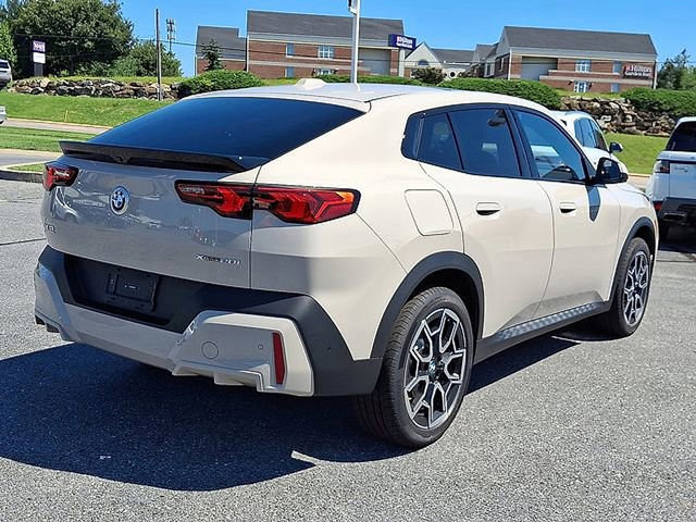 Used 2026 BMW X2 xDrive28i w/ Technology Package AWD/4WD image 4