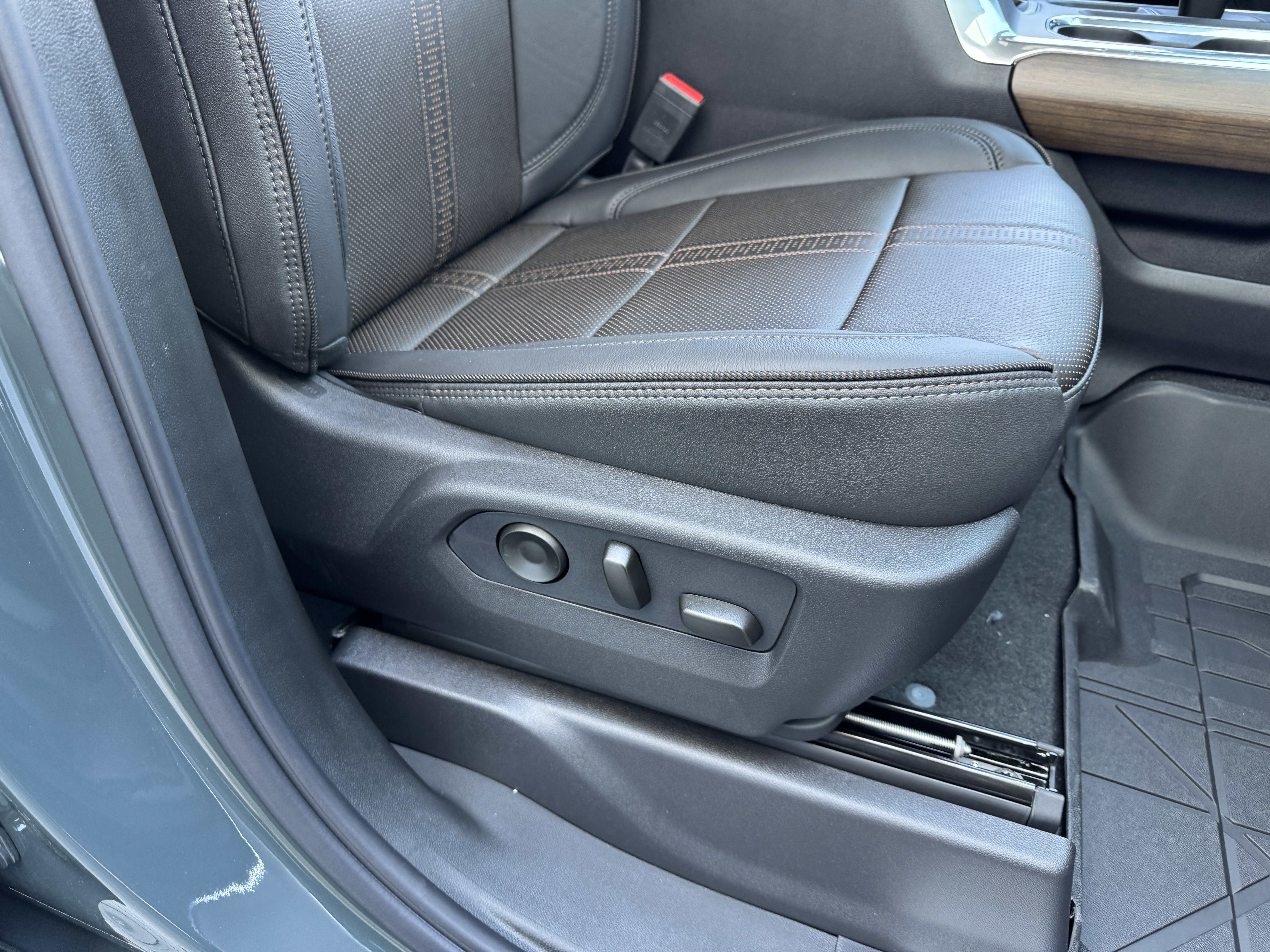 New 2026 Chevrolet Silverado 1500 High Country image 24