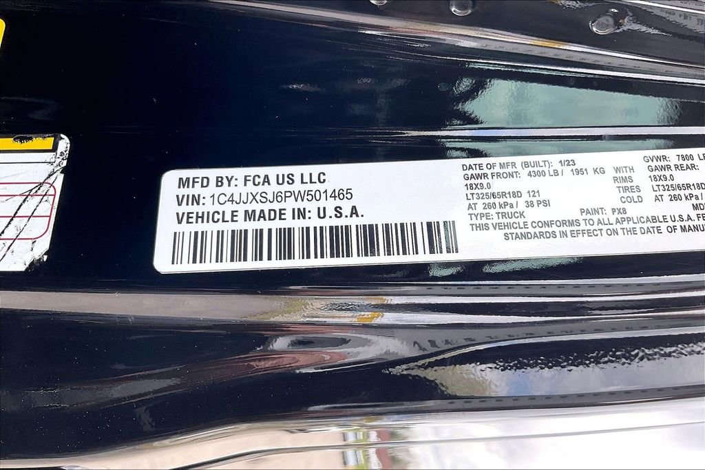 Used 2023 Jeep Wrangler Unlimited Rubicon 392 image 32