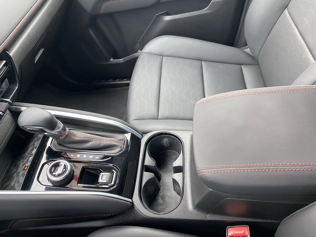 Used 2024 Chevrolet Colorado Z71 w/ Z71 Convenience Package 2 image 20