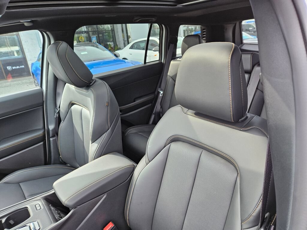 New 2026 Jeep Cherokee Limited AWD/4WD image 17
