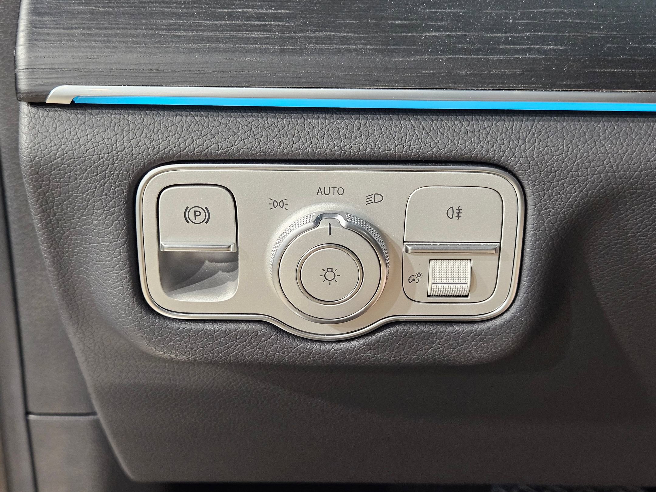 Used 2025 Mercedes-Benz GLE 450 4MATIC image 26
