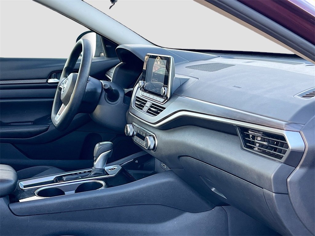 Used 2024 Nissan Altima 2.5 SV image 26