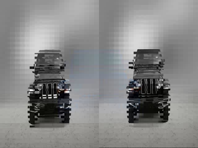 Used 2022 Jeep Wrangler Unlimited Sahara w/ Cold Weather Group image 3