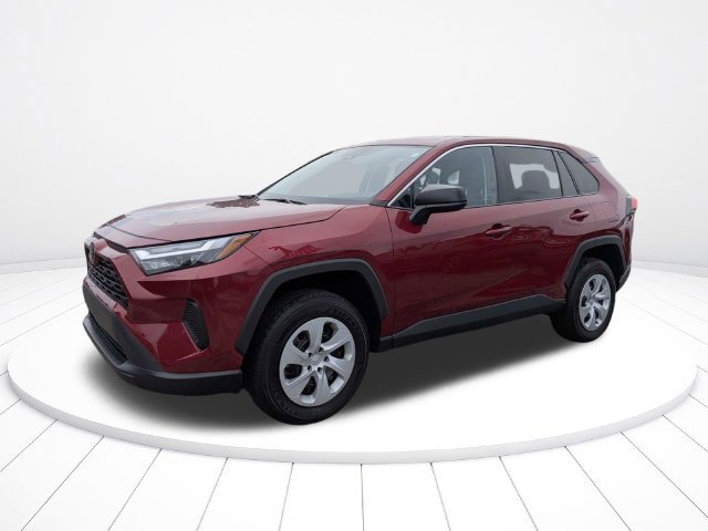 Used 2025 Toyota RAV4 LE FWD image 7