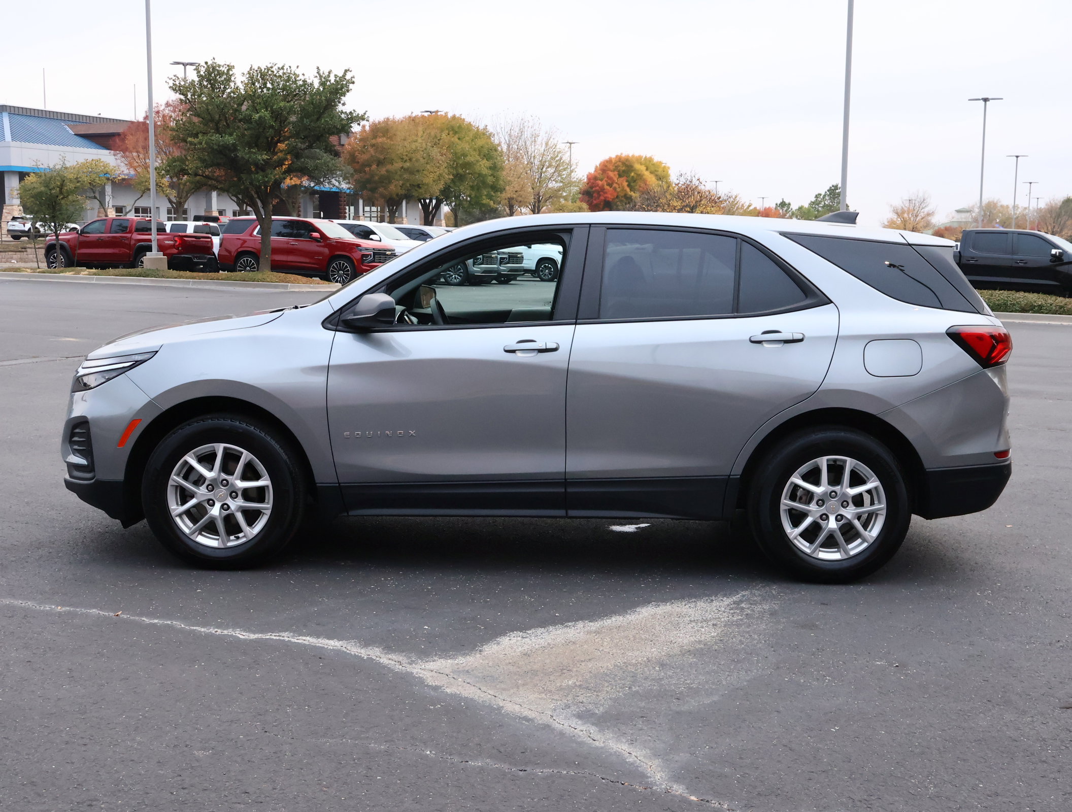 Used 2023 Chevrolet Equinox LS w/ LS Convenience Package image 26