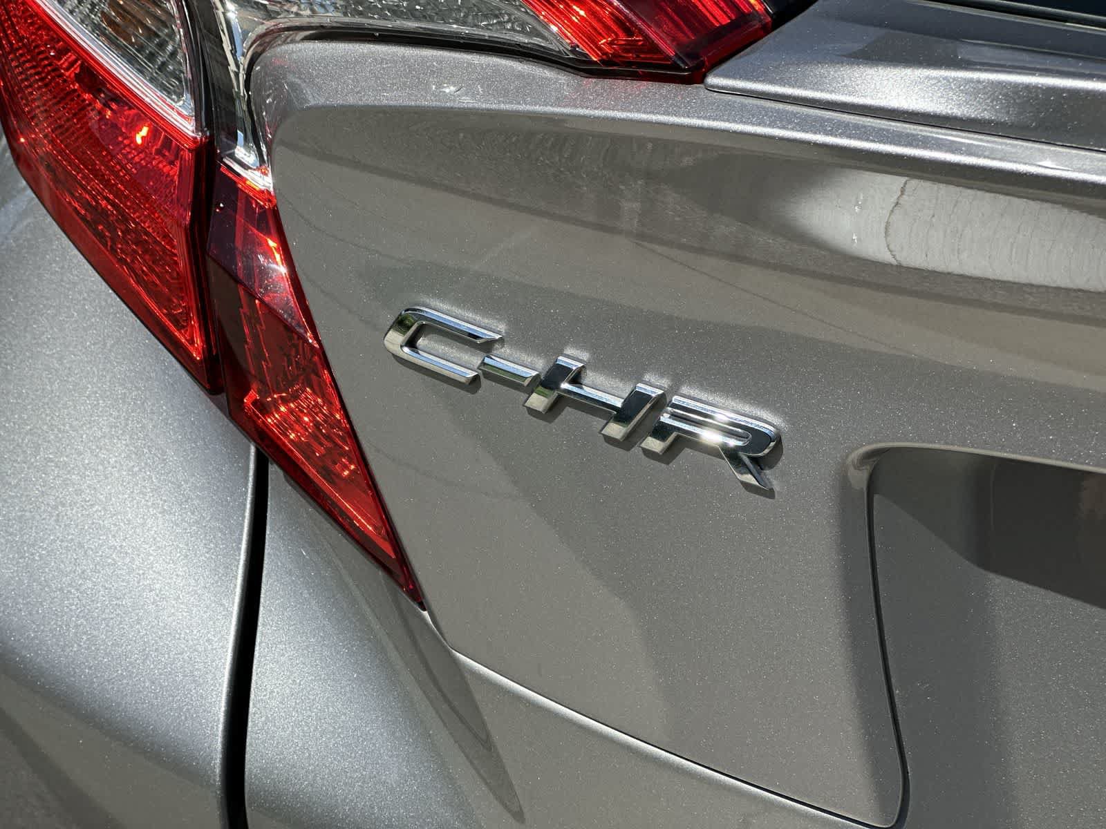 Used 2020 Toyota C-HR XLE FWD image 14