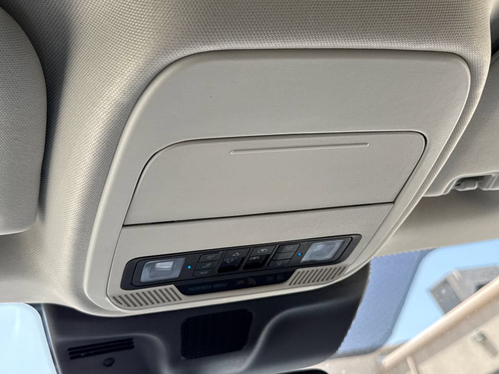 Used 2025 Ford Expedition Platinum AWD/4WD image 25