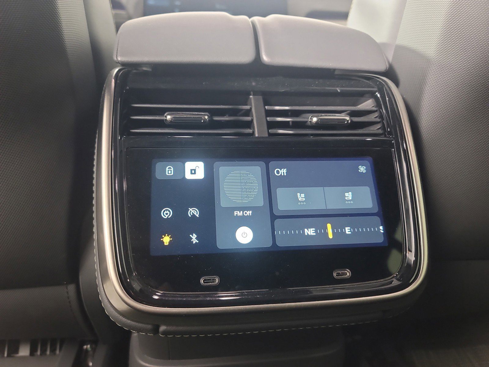 Used 2022 Rivian R1S Launch Edition image 30