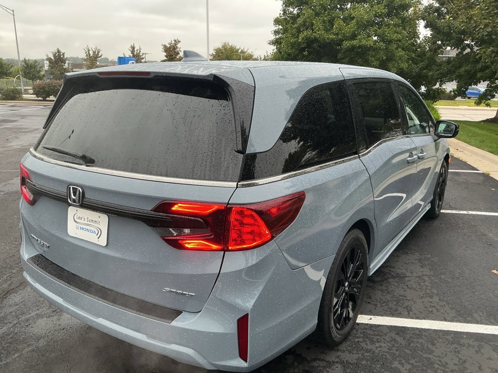 Used 2025 Honda Odyssey Sport-L image 12