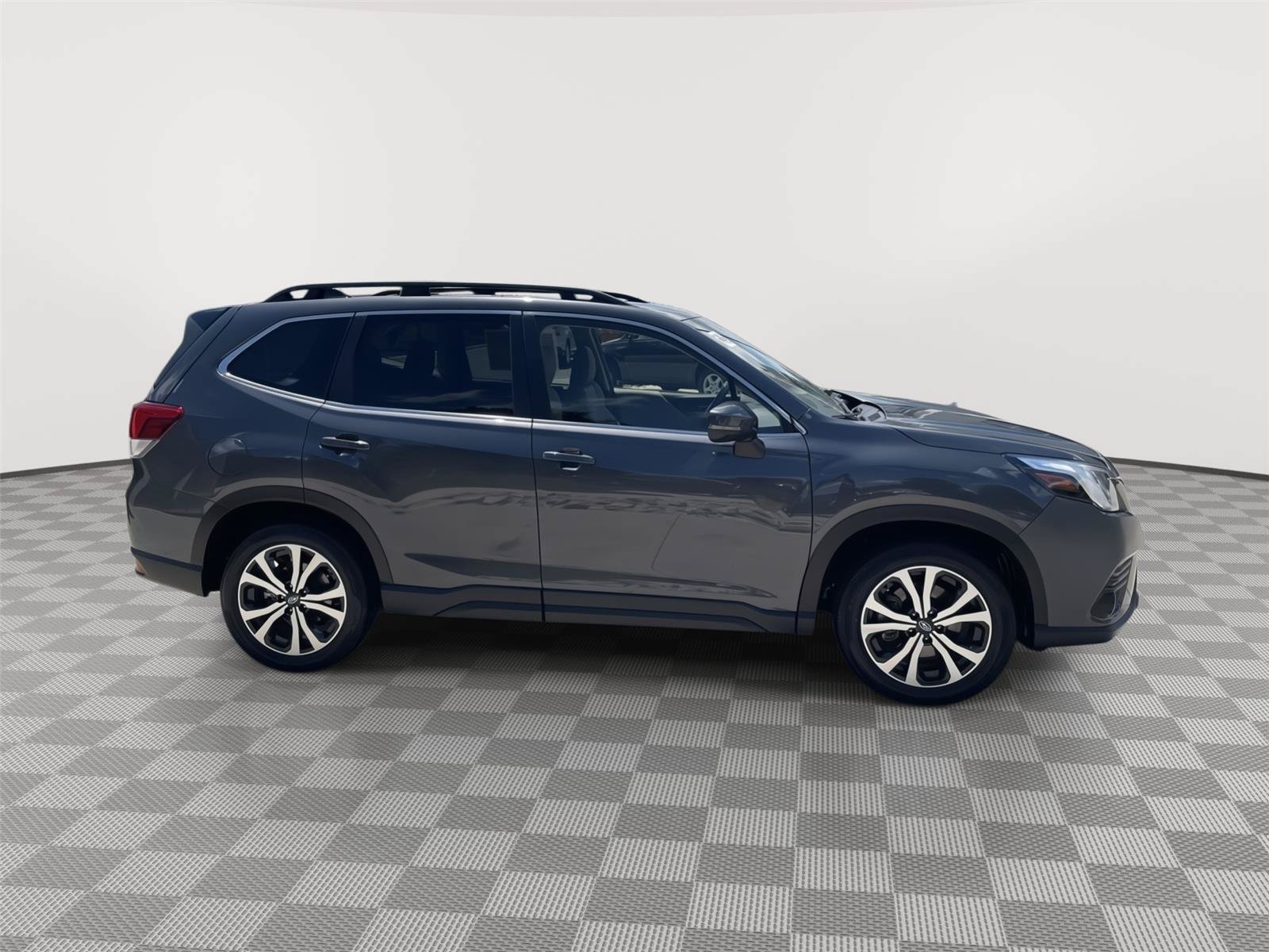 Certified 2024 Subaru Forester Limited w/ Pop Package 2 AWD/4WD image 3