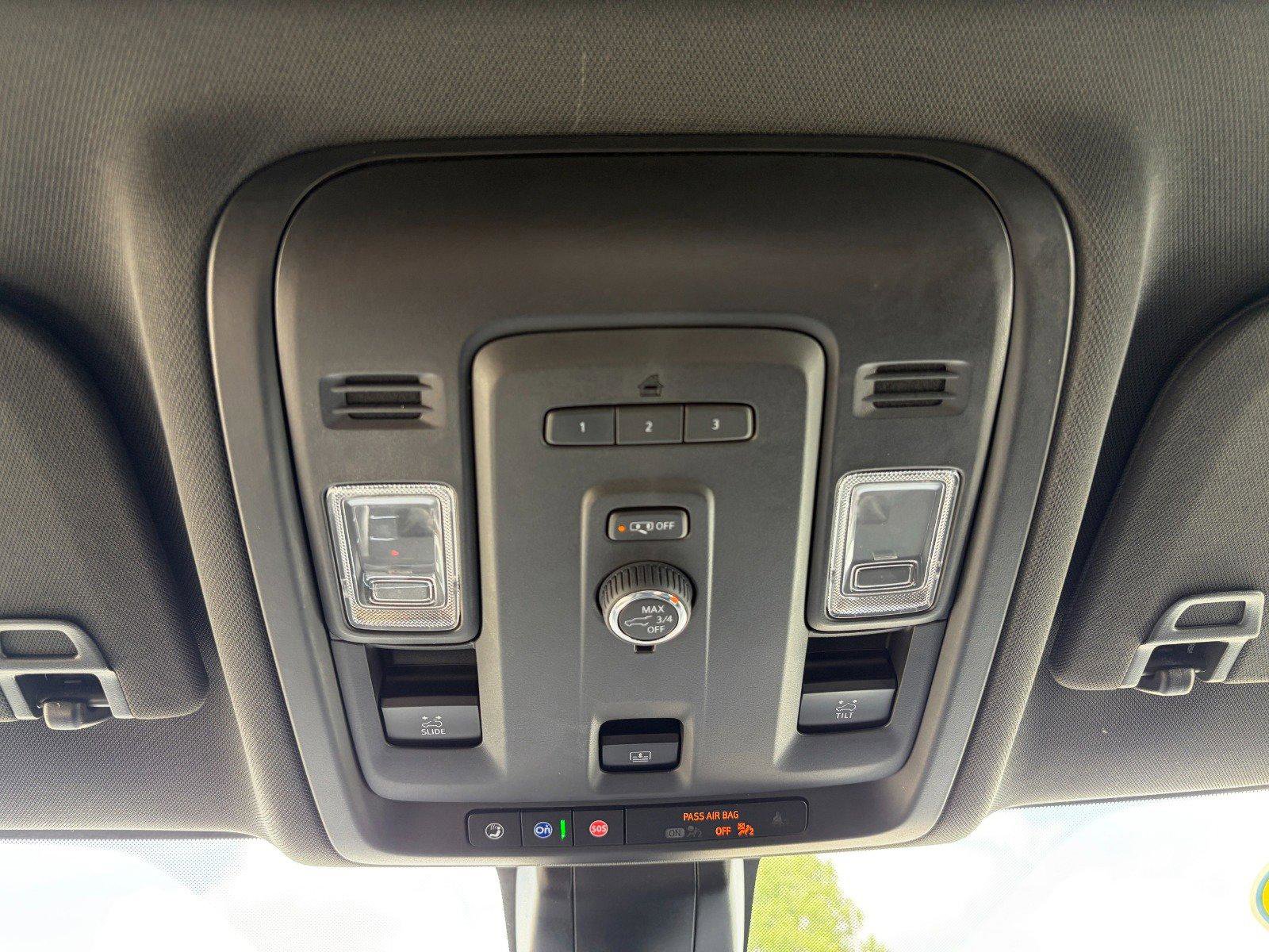 Used 2021 Chevrolet Tahoe Z71 w/ Rear Media and Nav Package AWD/4WD image 18