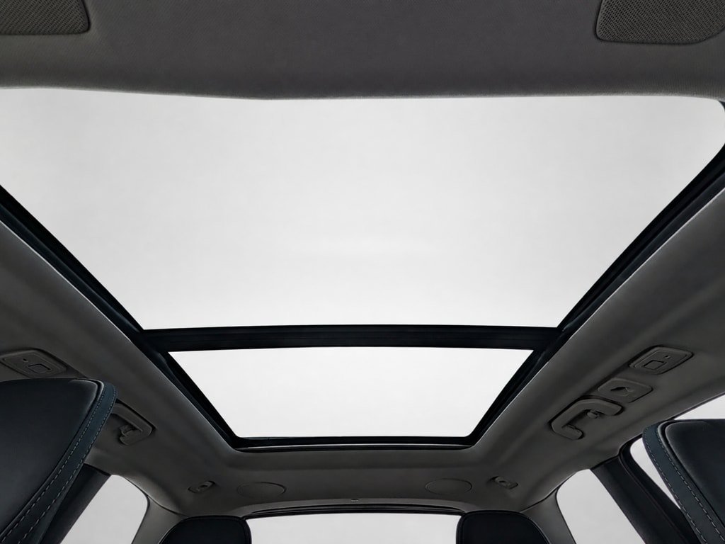 Certified 2023 Volvo XC60 B6 Ultimate w/ Climate Package AWD/4WD image 19