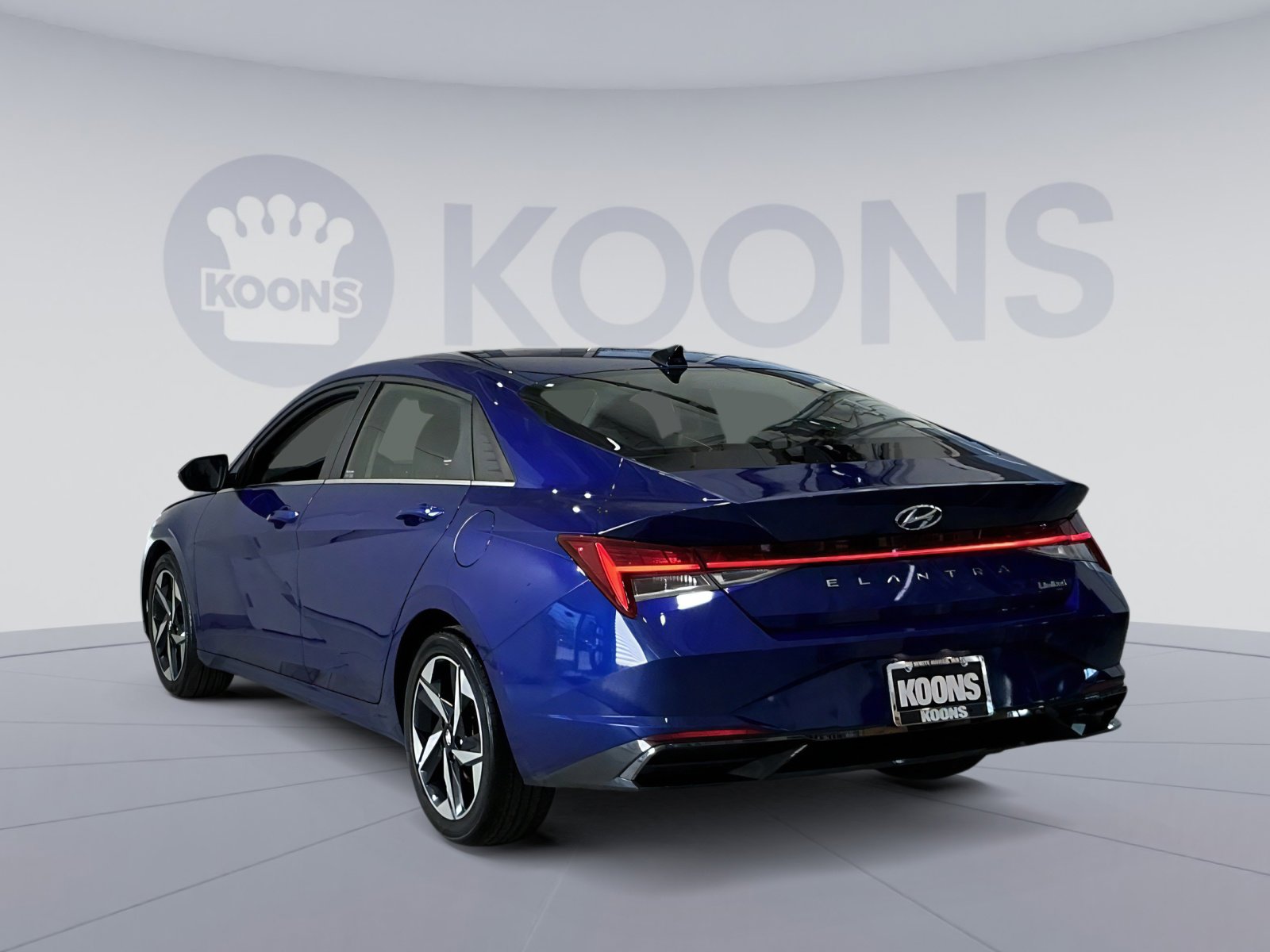 Used 2023 Hyundai Elantra Limited image 14