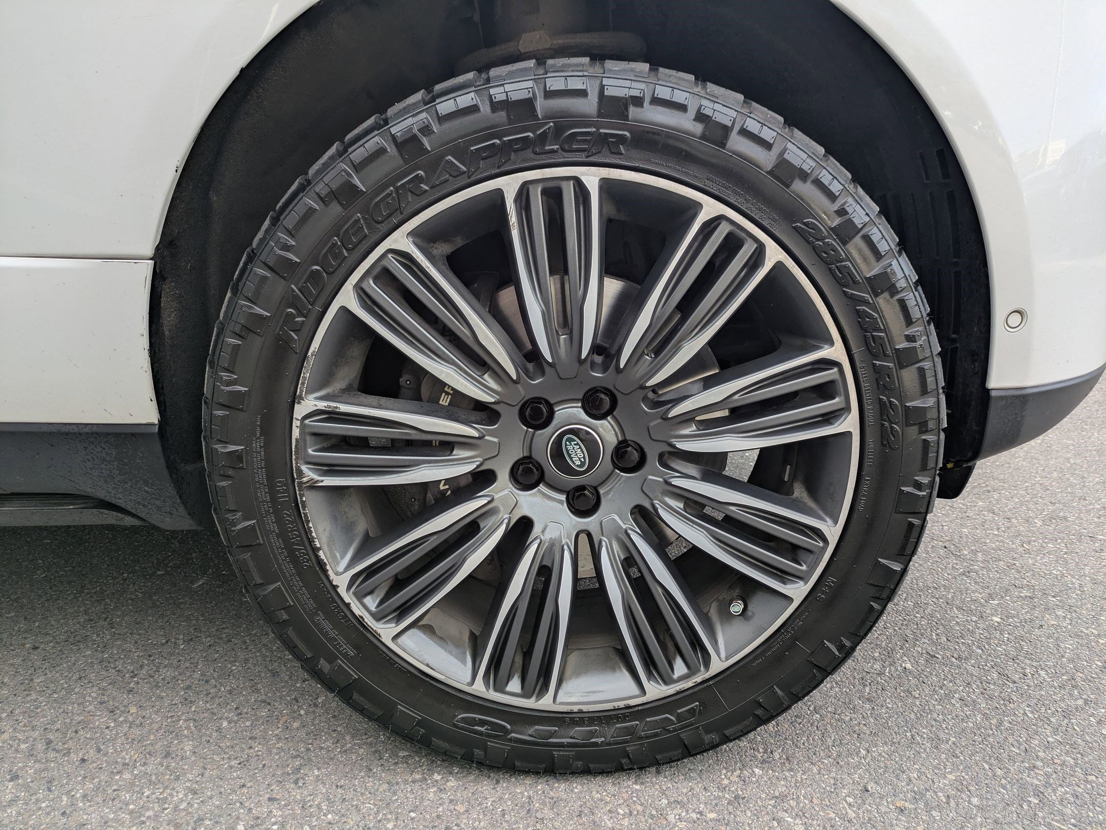 Used 2018 Land Rover Range Rover HSE image 33