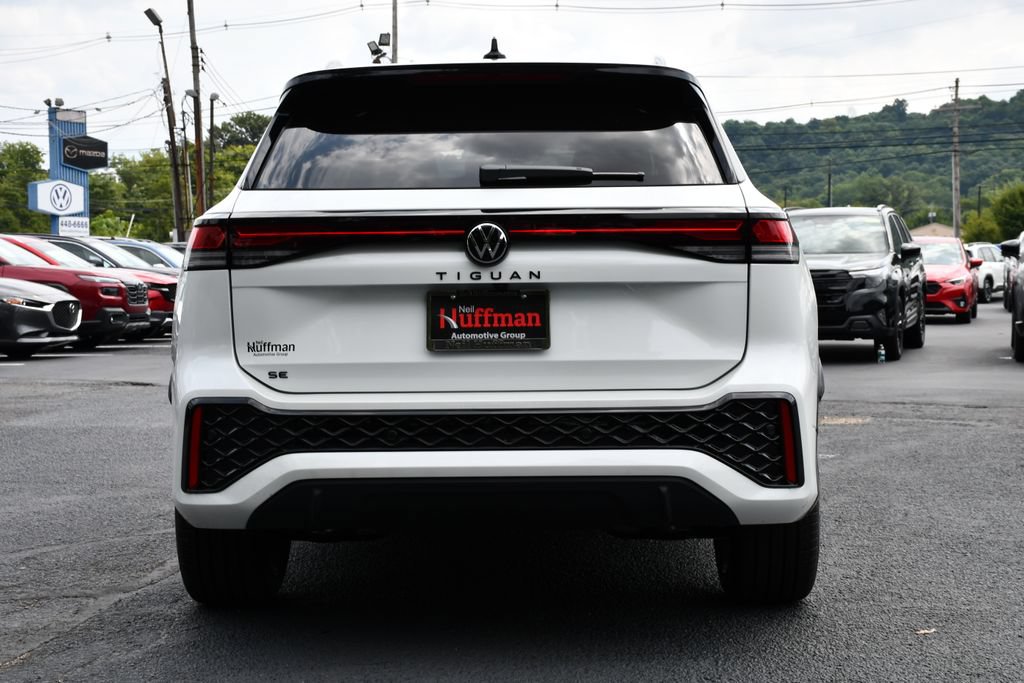 New 2026 Volkswagen Tiguan SE R-Line FWD image 6
