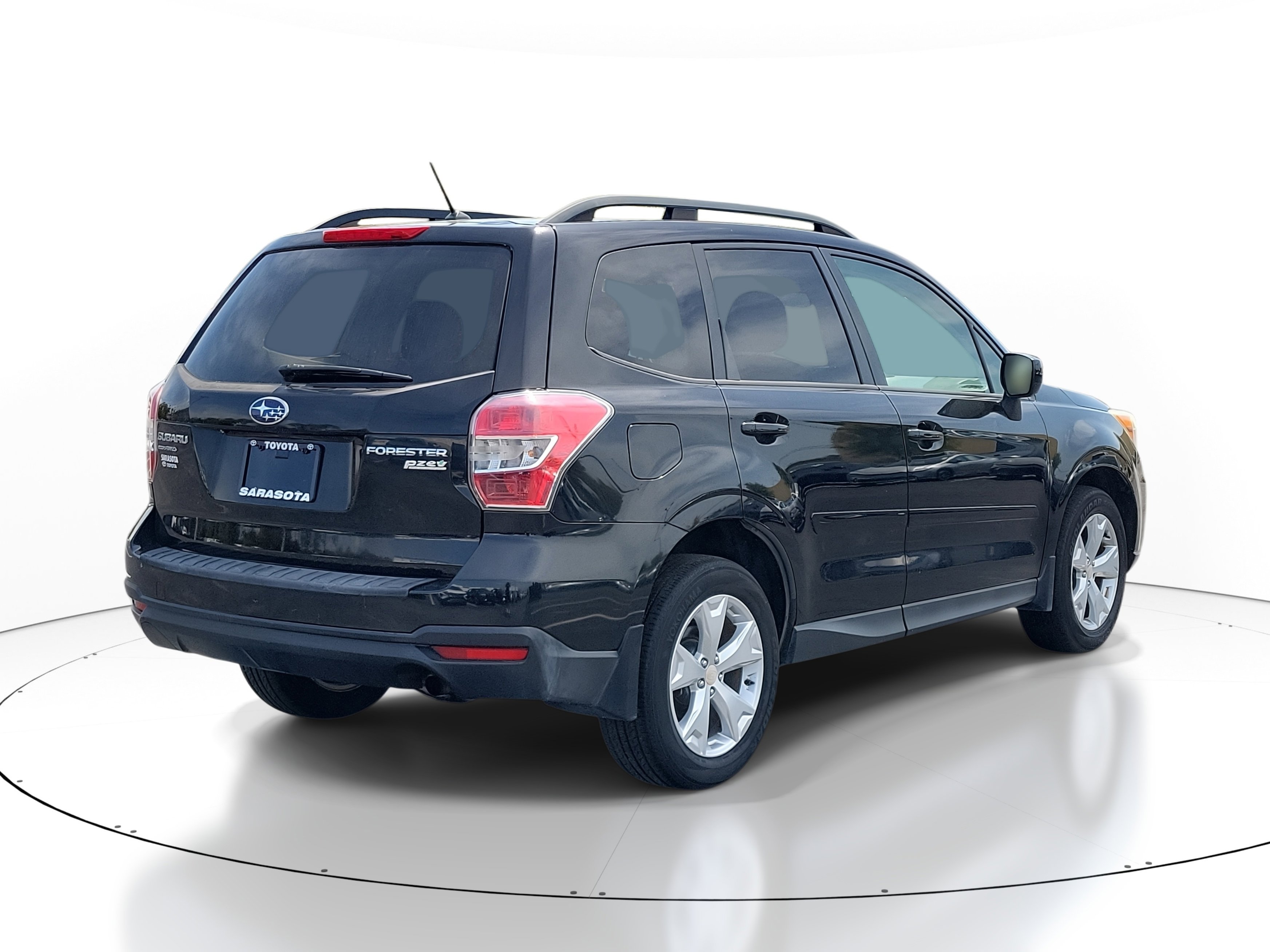 Used 2015 Subaru Forester 2.5i Premium w/ All-Weather Package AWD/4WD image 6