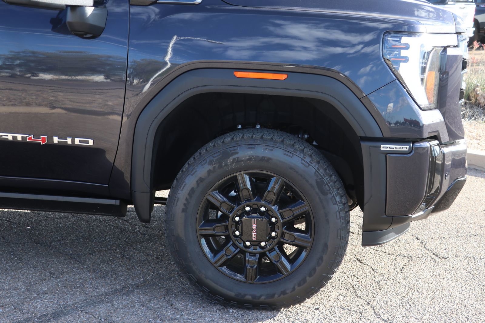 New 2026 GMC Sierra 2500 AT4 w/ AT4 Premium Plus Package image 9