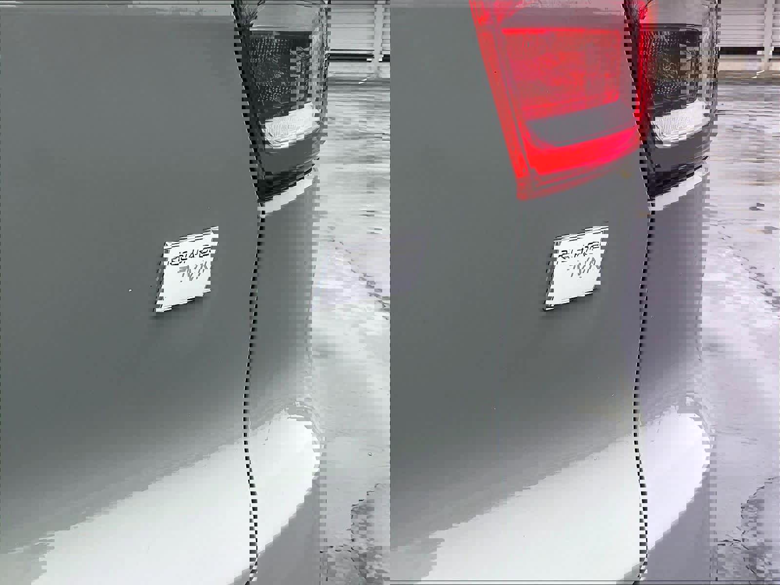 Used 2023 Volvo XC40 Recharge Ultimate image 11