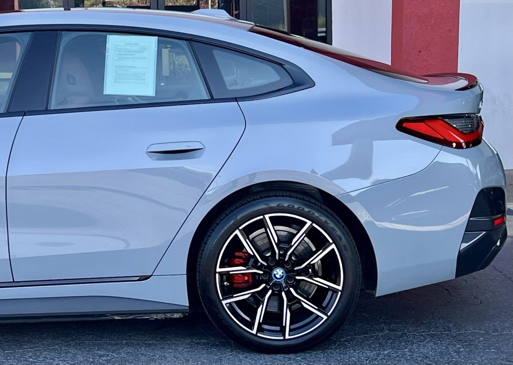 Used 2023 BMW i4 eDrive40 w/ M Sport Package image 6