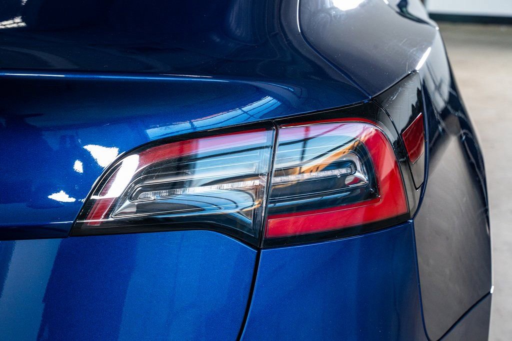 Used 2023 Tesla Model 3 Standard Range image 27