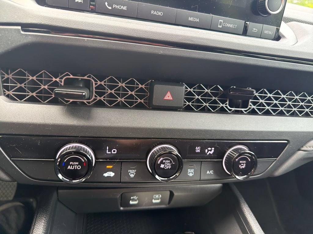 Used 2023 Honda Accord LX image 11