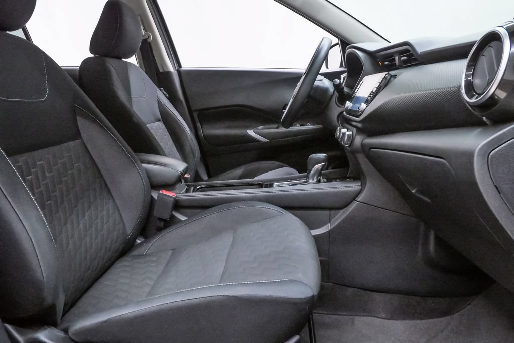Used 2023 Nissan Kicks SV FWD image 13