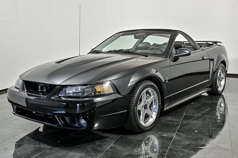 Used 2001 Ford Mustang Cobra RWD image 5