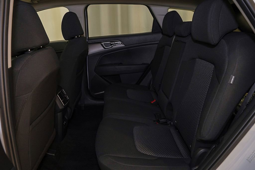 New 2026 Kia Sportage LX FWD image 9