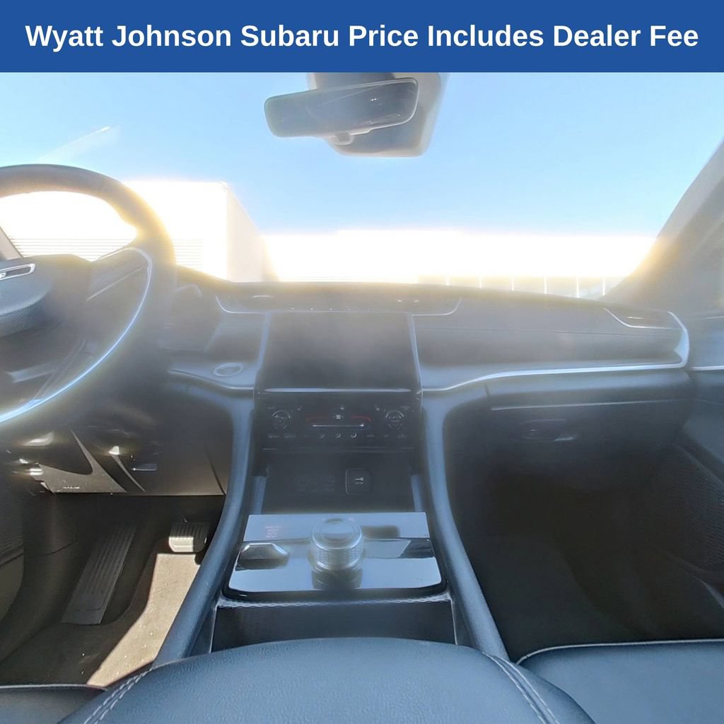 Used 2025 Jeep Grand Cherokee L Limited AWD/4WD image 32