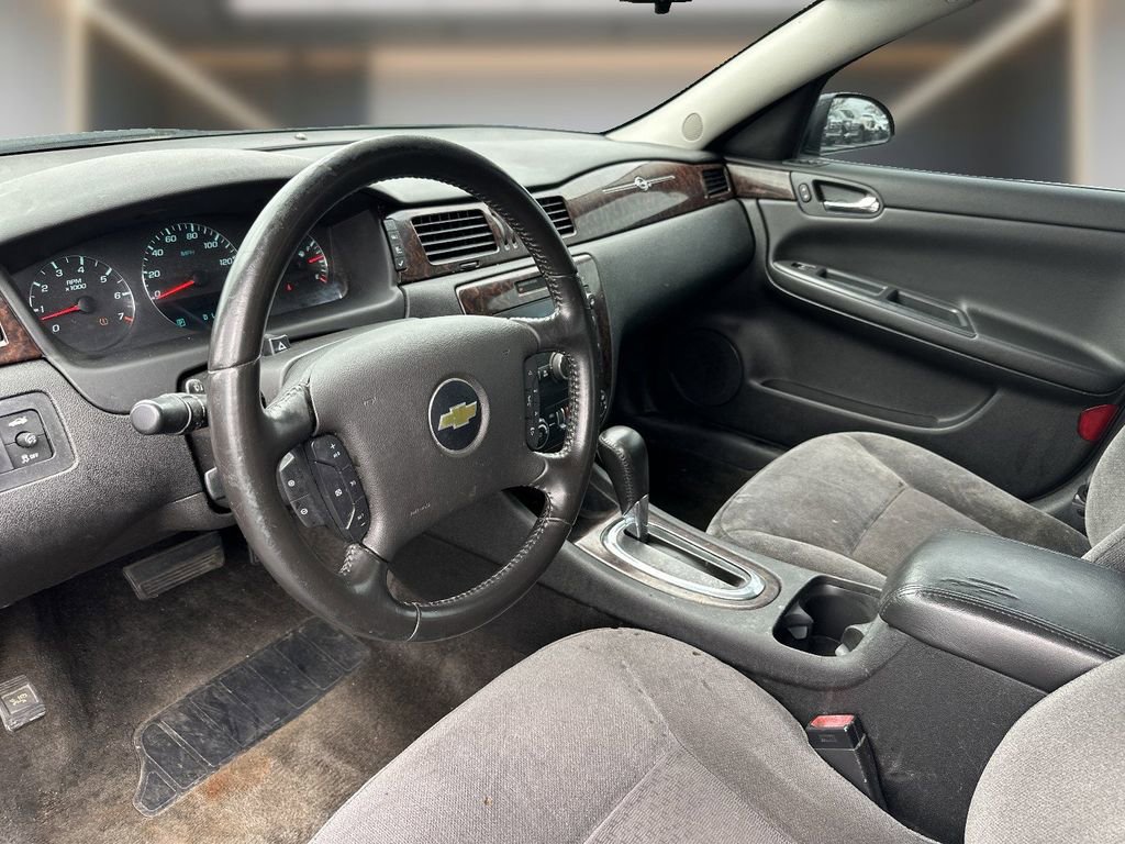 Used 2013 Chevrolet Impala LT w/ LT Sunroof Package FWD image 10