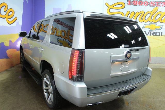 Used 2013 Cadillac Escalade Premium image 6