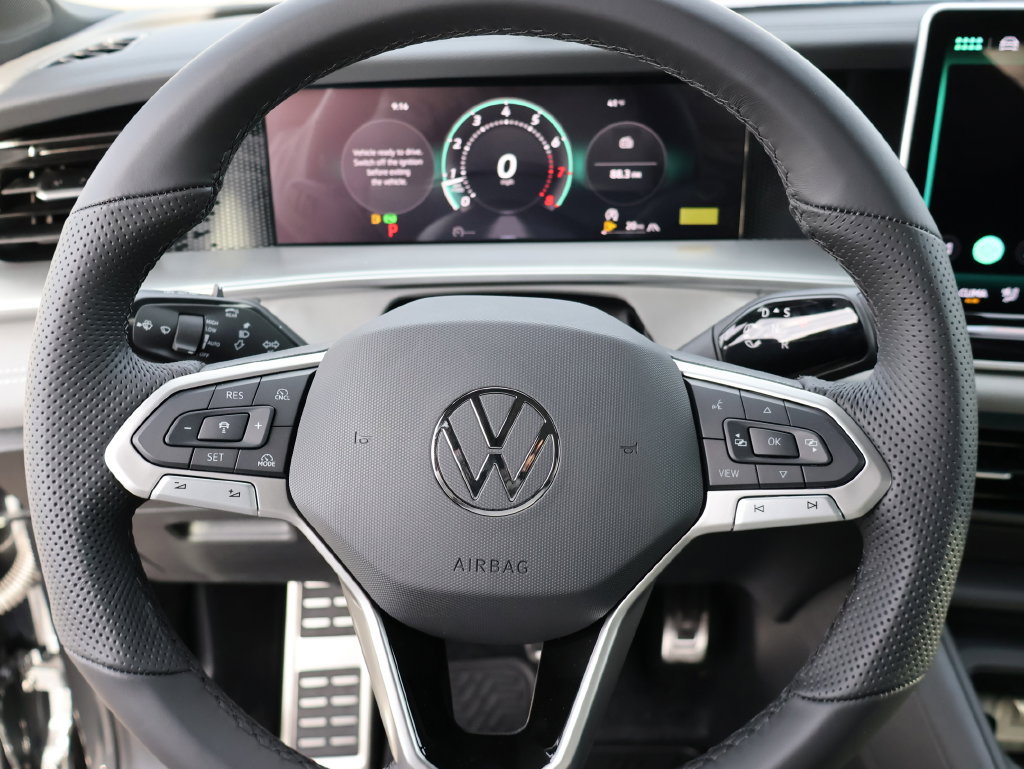 Used 2026 Volkswagen Tiguan SE R-Line AWD/4WD image 26