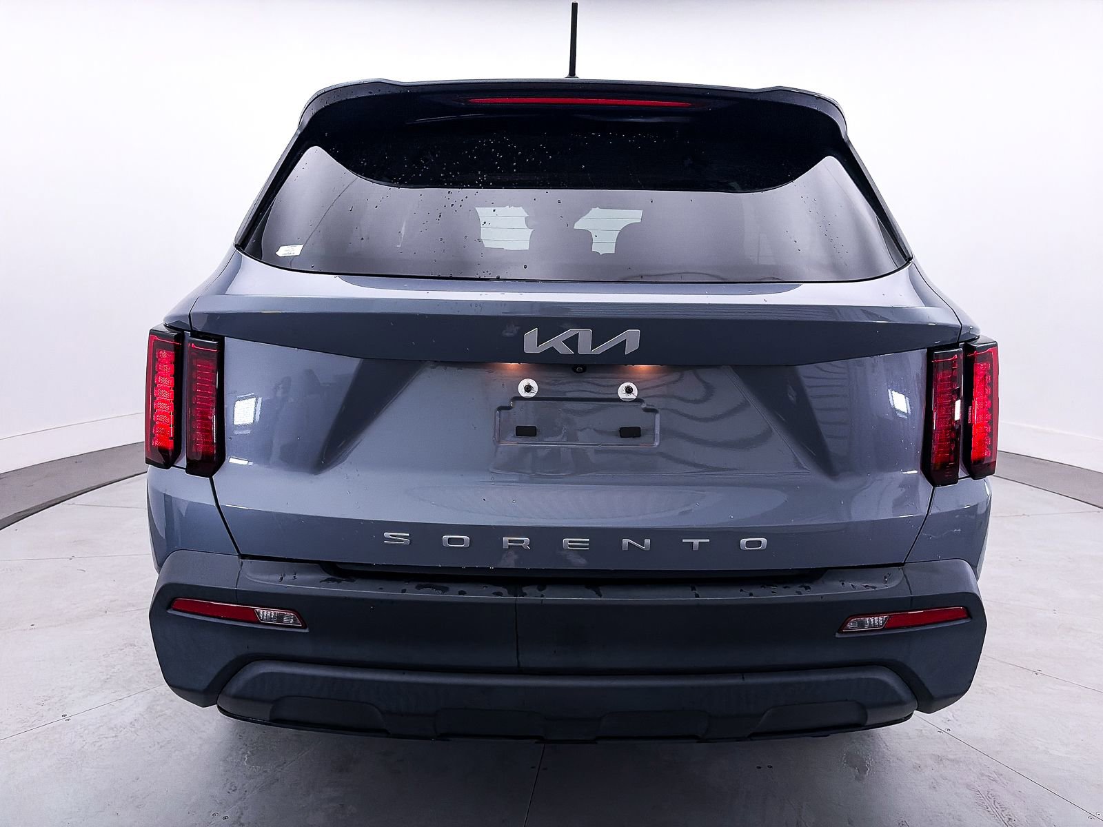 Used 2022 Kia Sorento LX image 13