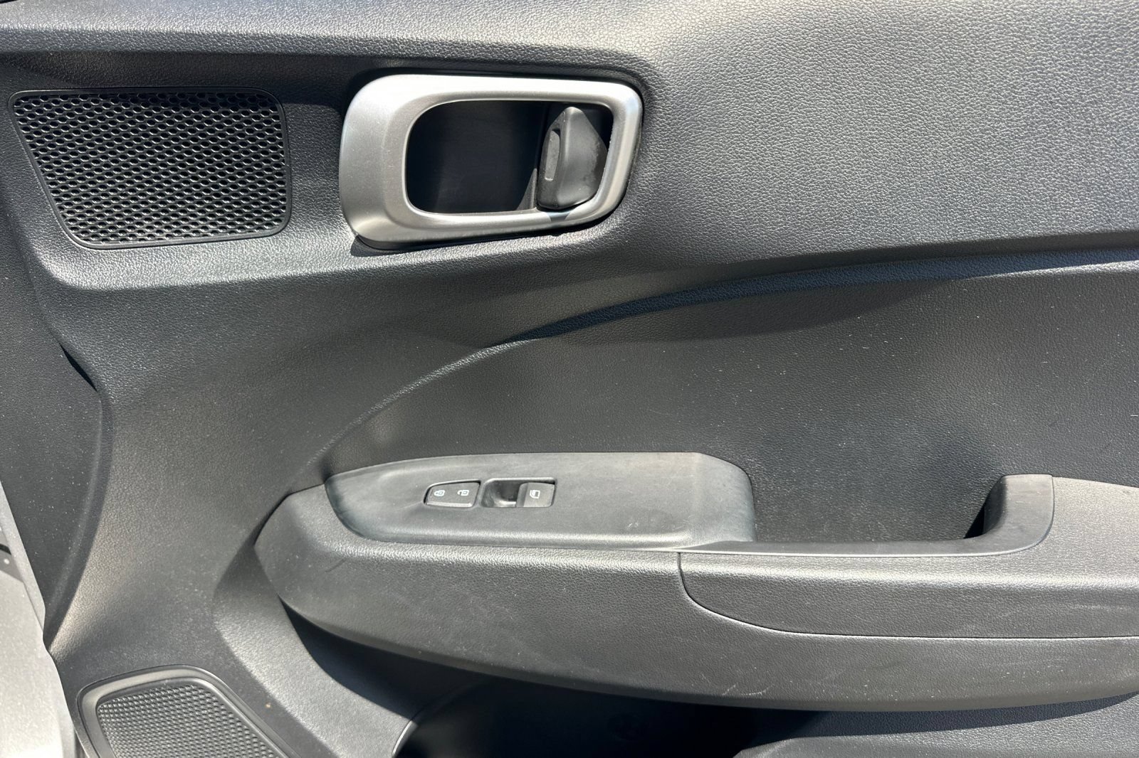 Used 2025 Hyundai Venue SEL FWD image 22