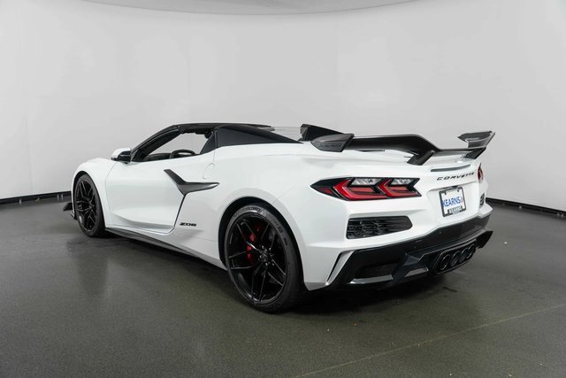 Used 2025 Chevrolet Corvette Z06 w/ Z07 Performance Package image 6