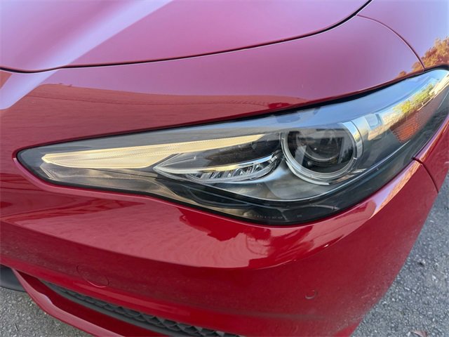 Used 2022 Alfa Romeo Giulia Veloce image 31