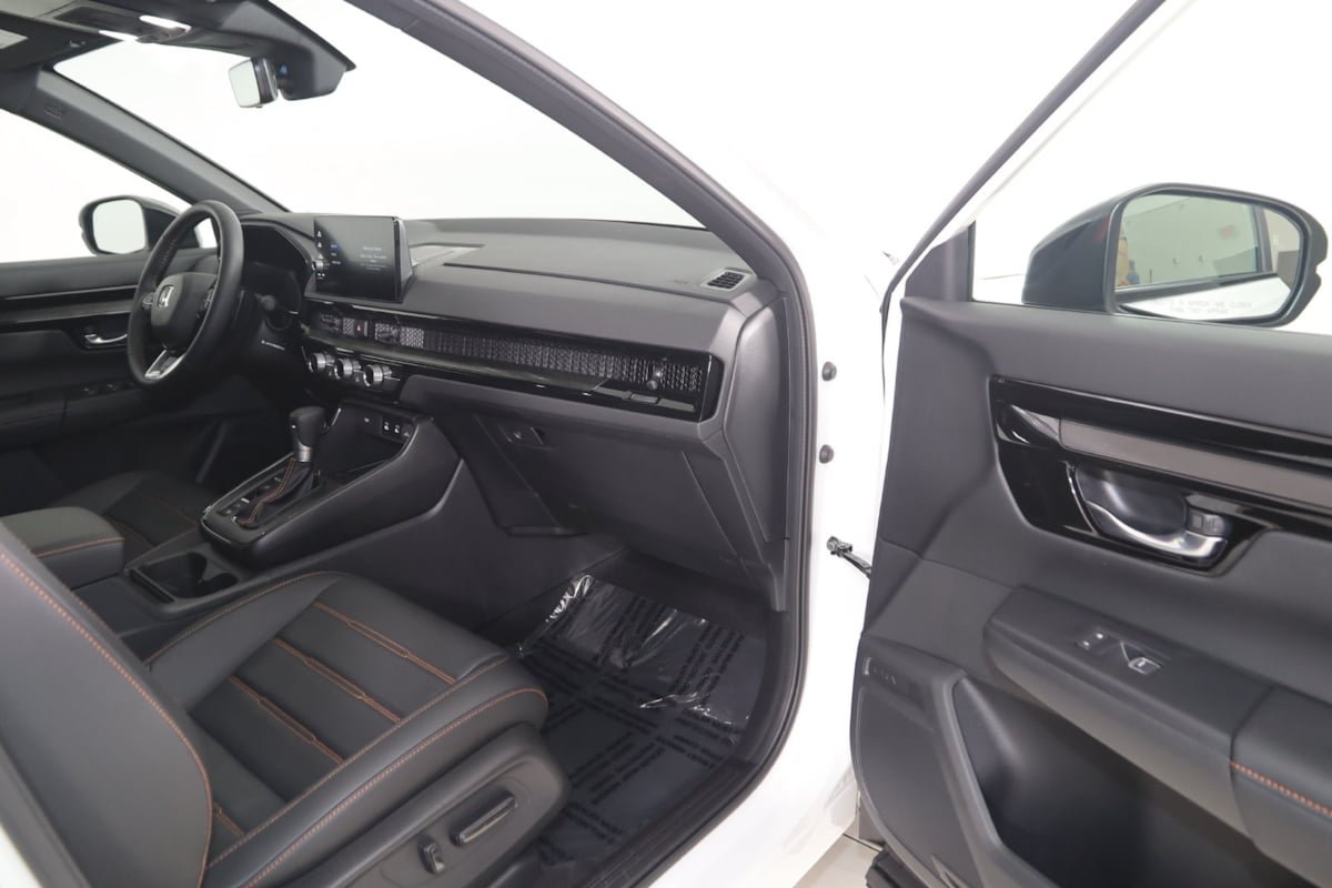 Used 2026 Honda CR-V Sport Touring image 44