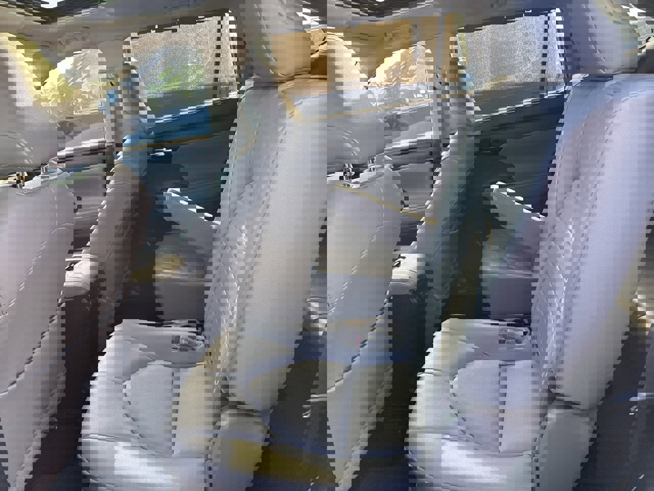 Used 2021 Toyota Highlander XLE image 9