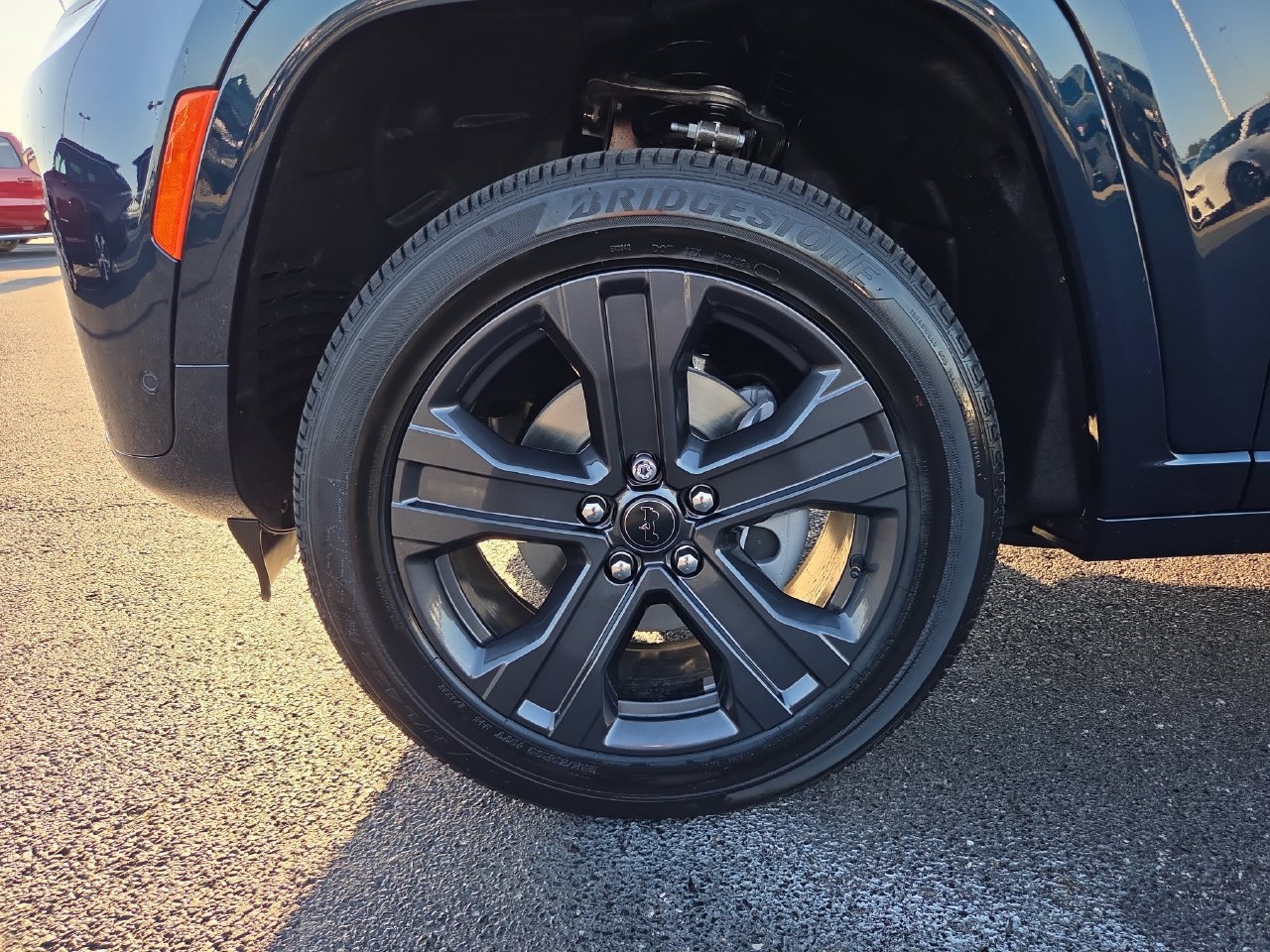 New 2027 Jeep Grand Cherokee Limited AWD/4WD image 33