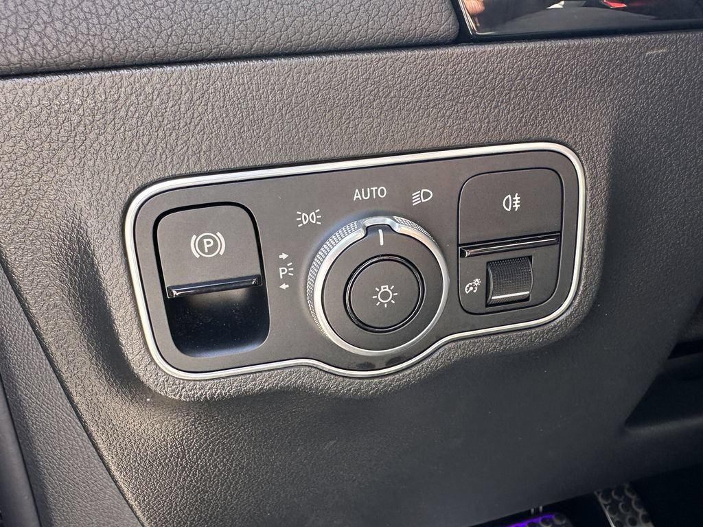 Certified 2022 Mercedes-Benz GLA 250 4MATIC image 34