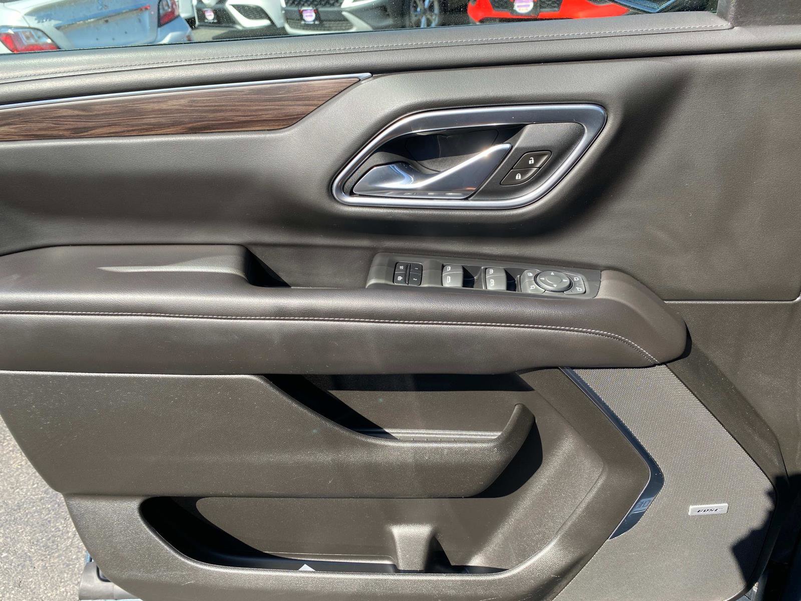 Used 2021 Chevrolet Tahoe Z71 w/ Z71 Signature Package image 19