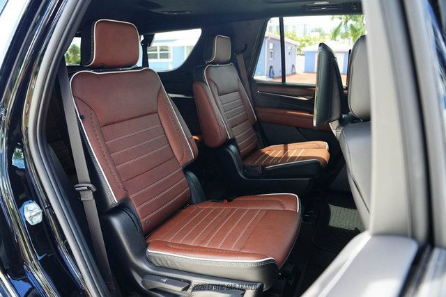Used 2023 GMC Yukon Denali Ultimate AWD/4WD image 56