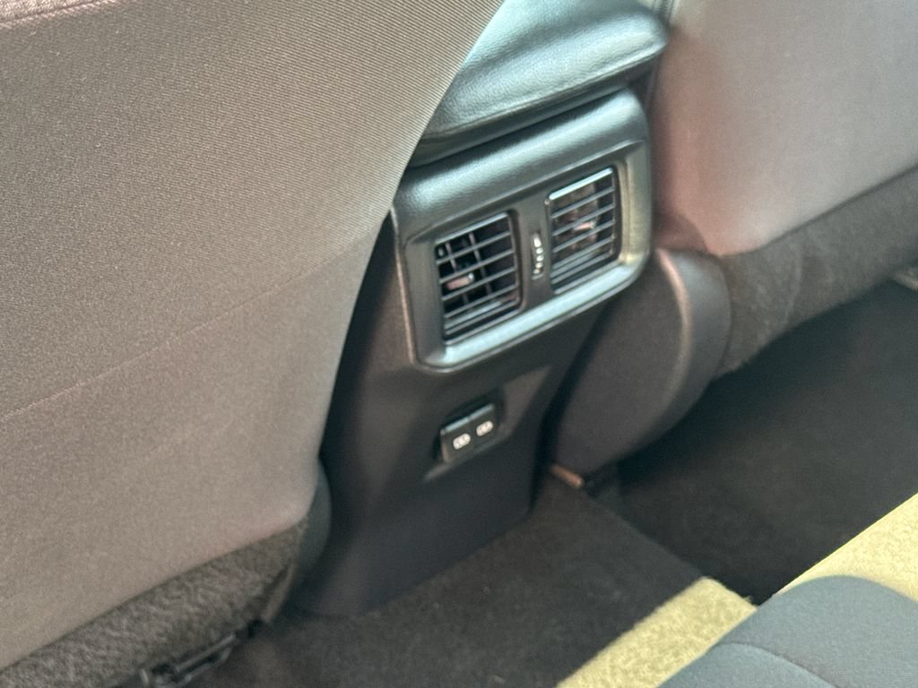 Used 2025 Toyota RAV4 XLE AWD/4WD image 34